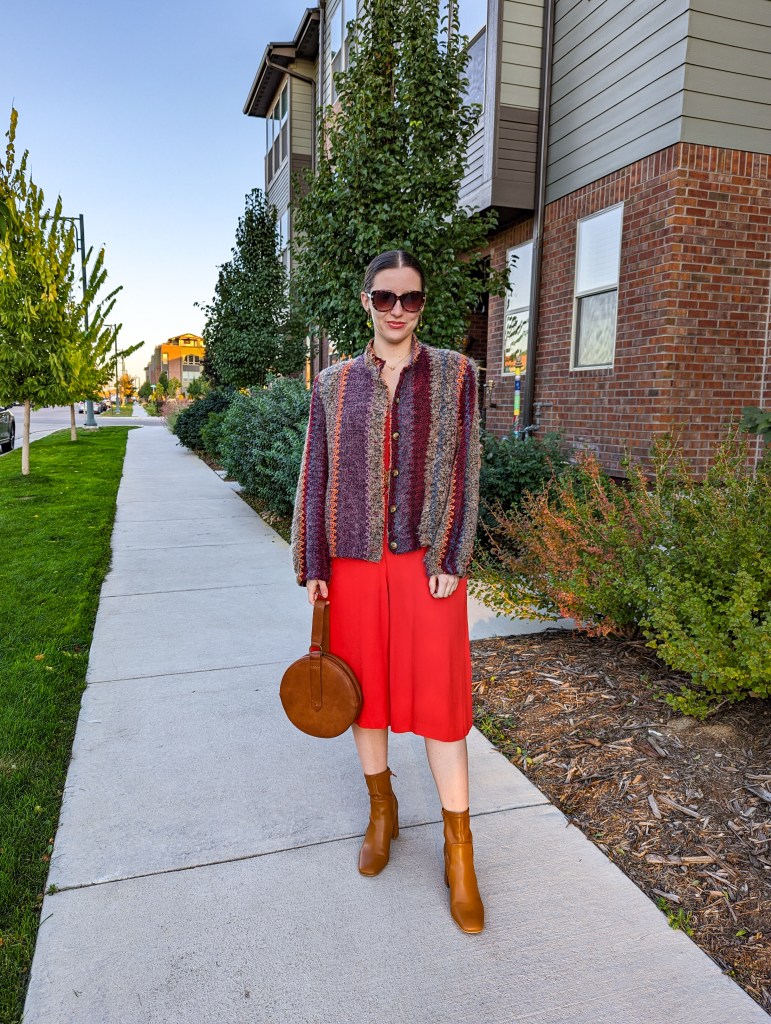 \"fall-outfit-chic-sunglasses-jumpsuit-thrifted\"